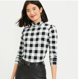Black & White Buffalo Plaid Turtleneck Top